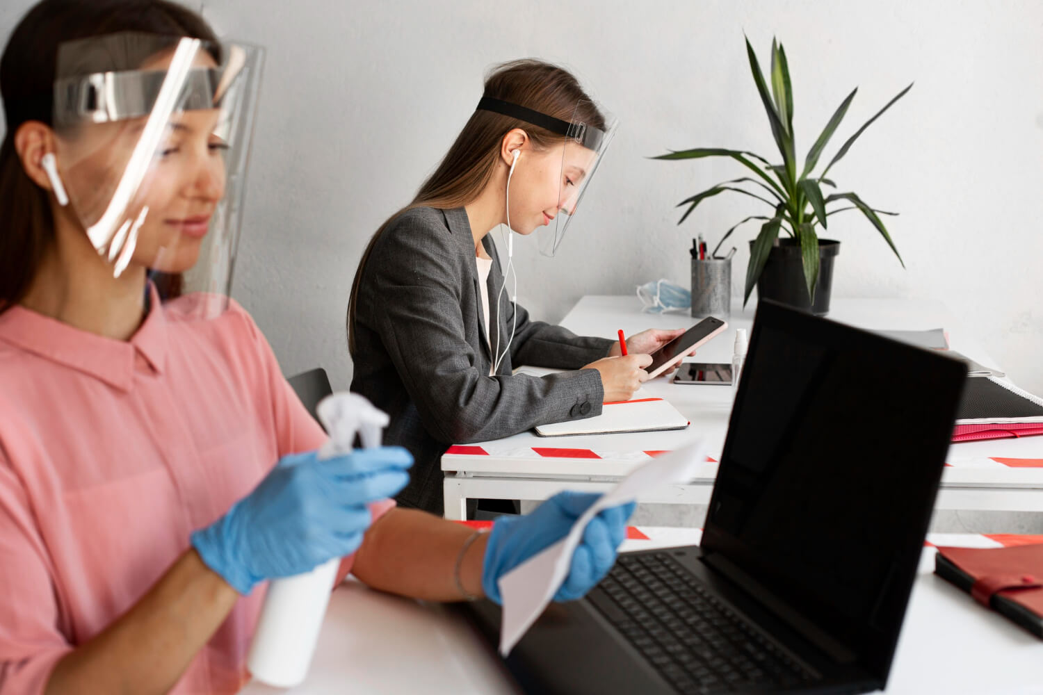 How to Reduce Employee Absenteeism Through a Cleaner Workplace